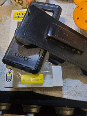 Funda y funda serie OtterBox Defender para Samsung Galaxy S10+ (solo) Foto 1 de 4