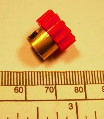 Pinion - Brass Hub Bore 4Mm (Meccano Size) 12 Teeth - With Countersunk Screw - Image 1 of 3