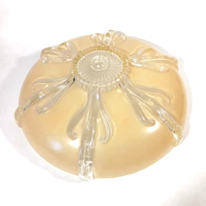 Antigua cubierta de pantalla de luz de techo de vidrio amarillo natillas Art Nouveau montaje de perno - Imagen 1 de 8