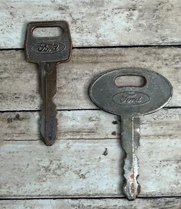 De colección Ford A Key Familia de Coches Finos LLAVES (2) Usado Corte Coche Automotriz - Imagen 1 de 6