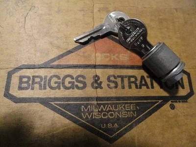 PANHEAD-SHOVELHEAD "全新旧库存" 框架颈部头锁带 2 键 #48150-30 — 第 1/2 张图片