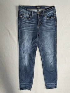 JUDY BLUE Women Jeans Sz9/29. Relax Fit Med Wash 28x26 Mid Rise. F4 - Picture 1 of 9