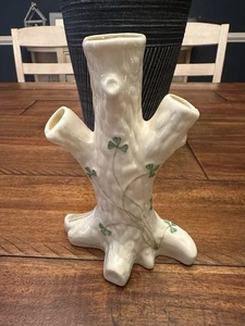 Vintage BELLEEK White Green Shamrocks Triple Tree Stump Ceramic Bone China Vase - Picture 1 of 6