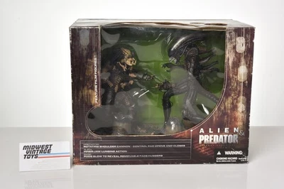 Alien vs Predator Deluxe Caja Set McFarlane Movie Maniacs Serie 5 Nuevo Precintado Foto 1 de 4