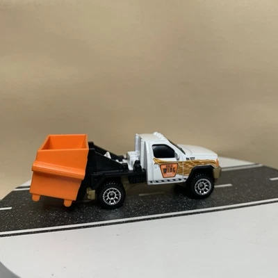 2021 Matchbox #35 MBX Garbage Scout Pickup White Gold Wing Rubbish Collectors NM - Image 1 of 4