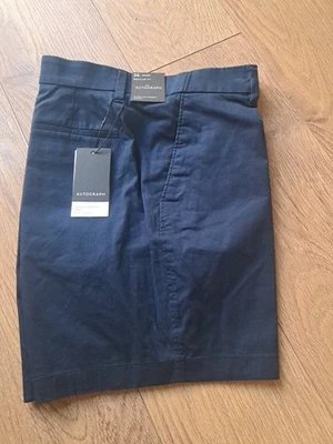 M & S AUTOGRAPH MENS SUPER LIGHTWEIGHT CHINO SHORTS - NAVY - 38" SHORT - BNWT - Image 1 of 4