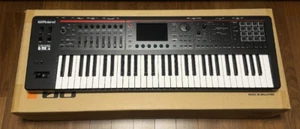 Roland FANTOM-06 Music Workstation Keyboard 61-key synthesizer - Picture 1 of 4
