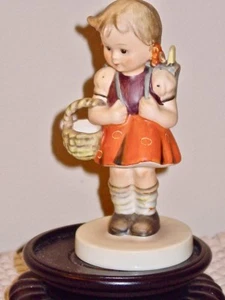 GOEBEL HUMMEL FIGURINE GIRL WITH BASKET/BACKPACK #81 TMK 3 - Picture 1 of 2