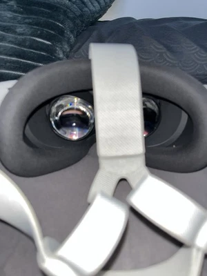 Meta Quest 3S 128GB VR-Headset, Weiß, Inkl. Zubehör - Bild 1 von 4