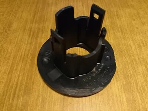 VW Golf Plus 5M transducer holder PDC sensor holder right outer 5M0919491C OEM - Picture 1 of 5