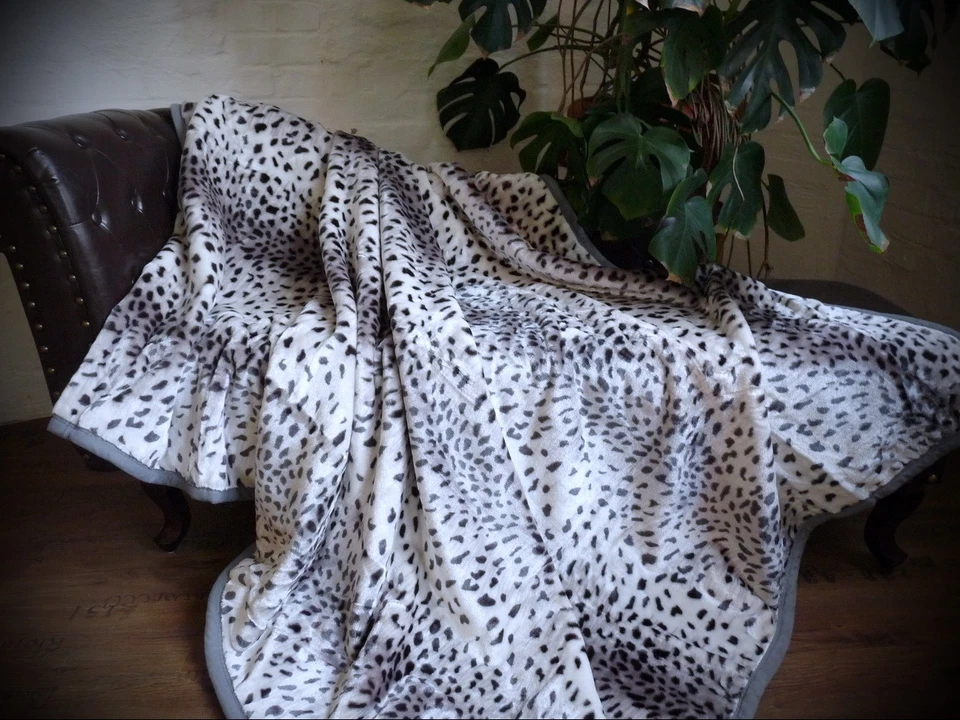 Kuscheldecke Tagesdecke Wohndecke Decke Plaid Schnee - Leopard 160x200cm - Bild 1 von 1