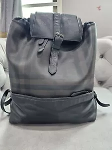 Burberry Mochilas Negro - Picture 1 of 7
