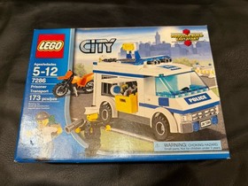 LEGO CITY Prisoner Transport Police 7286 New and Sealed Set