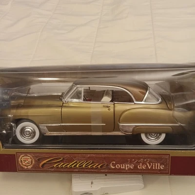 Road Legends 1949 Cadillac Coupe De Ville 1:18 литой автомобиль металлик золото новый в коробке - Изображение 1 из 4