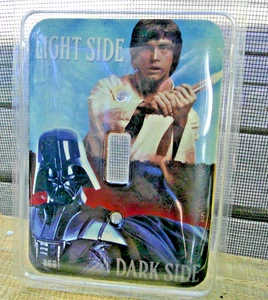 Star Wars Lichtseite / Dunkle Seite Lichtschalterplatte ~ Metall ~ Neu - Bild 1 von 2