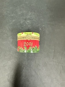 Dillards 2001 Collectible Hinged Trinket Box Resin Holly Berries Christmas  - Bild 1 von 5