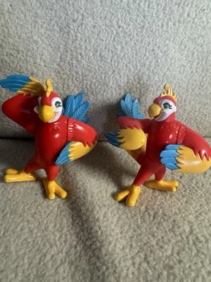 Rainforest Cafe Toy 2000 Rio Macaw Red Parrot 90s Nostalgia Y2K Posable Toy - Image 1 of 4