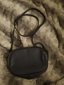 Princess Highway Handbag Crossover Long Strap Navy Leather Near New - Picture 1 of 4