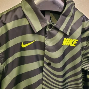 Nike Sportswear Men’s Air Max Coaches Jacket CW4751 326 Medium Windbreaker - Picture 1 of 3