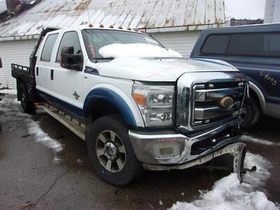 Used Front Right Fender fits: 2011 Ford F350SD PICKUP Front w/wheel lip moulding Foto 1 de 4