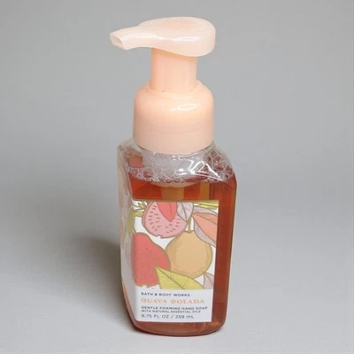 Jabón de manos espumoso suave Bath & Body Works 8,75 oz ~ guayaba colada ~ NUEVO Foto 1 de 3
