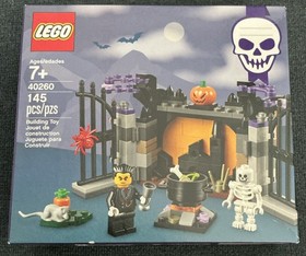 Retired Lego Seasonal  Halloween Haunt (40260) New, Sealed box