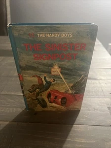 The Sinister Signpost—The Hardy Boys—1968—#15—Hardcover Buch - Bild 1 von 7