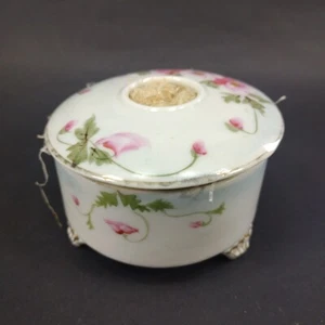 Antiguo receptor de cabello de porcelana de Japón flor rosa pintado a mano floral adorno dorado - Imagen 1 de 22