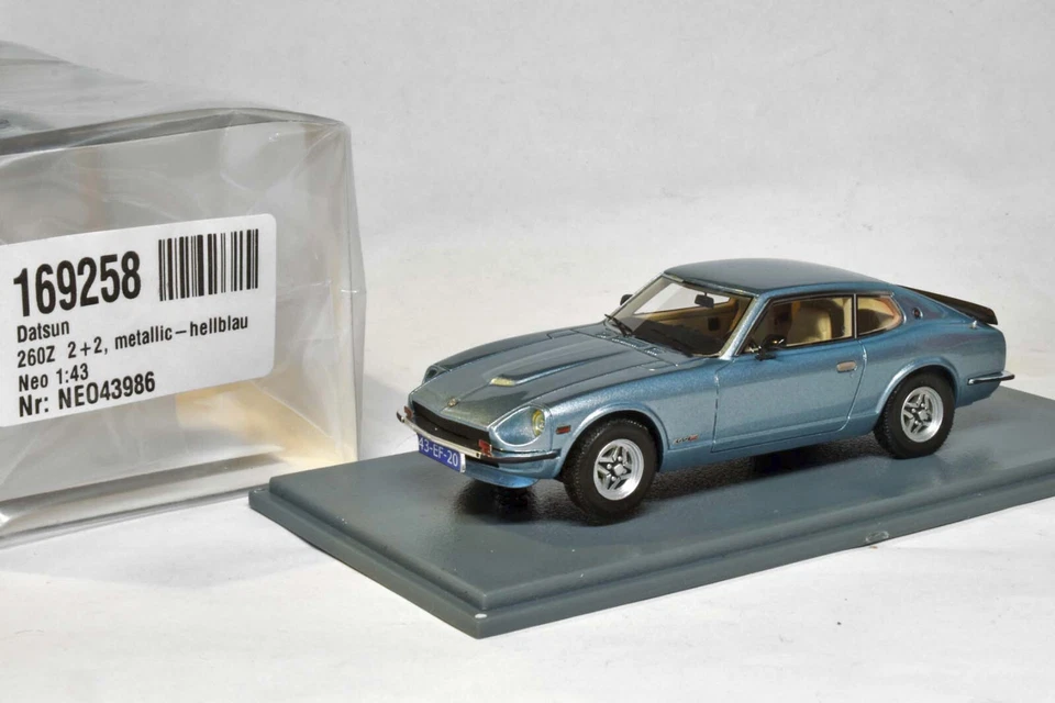 Datsun 260Z 2+2, Metallic blau, NEO 43986 - Bild 1 von 1