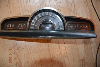 Pontiac 1952 cuadro de instrumentos Foto 1 de 3