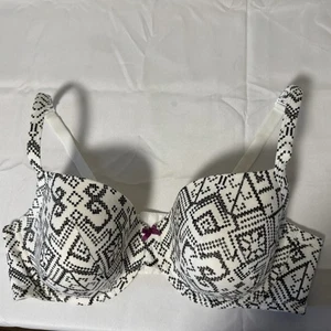Cacique 44DD Bra Padded Underwire  - Picture 1 of 8