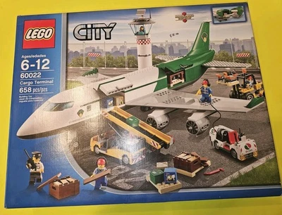 LEGO CITY: Cargo Terminal (60022) - Image 1 of 4