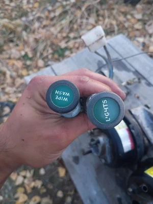 Interruptor de limpador de farol e pára-brisa DATSUN 620 B210 iluminado fabricante de equipamento original - Imagem 1 de 4