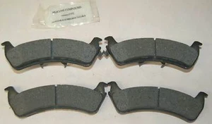 1995-2001 Ford Explorer Ceramic Rear Disc Brake Pads RAYBESTOS ATD667C - Picture 1 of 7