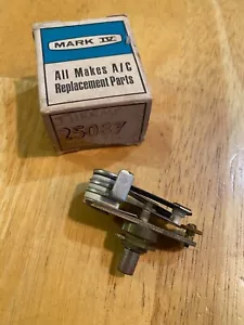 25087 A/C Switch - Foto 1 di 1