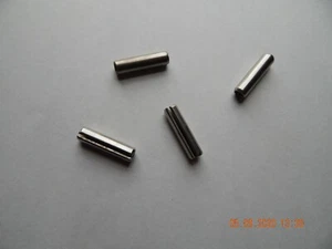 STAINLESS STEEL ROLL PINS 3/8 x 1 1/2" 18-8 4 PCS. NEW - Picture 1 of 1