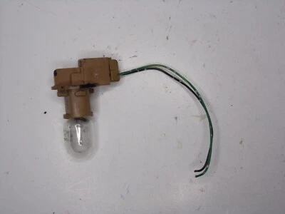 99-02 INFINITI G20 LUZ TRASERA LÁMPARA FRENO LENTE BOMBILLA BLANCA/ENCHUFE MARRÓN 4 CABLES K3635 Foto 1 de 3