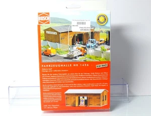 Busch 1456 H0  - Fahrzeughalle aus echten Holz  Bausatz  -  neu in OVP - Bild 1 von 5