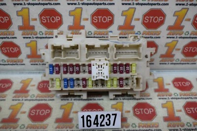 Caja de bloque de conexiones relé de fusibles Nissan Altima 2010-2013 24350-Zx00A OEM de fábrica Foto 1 de 4