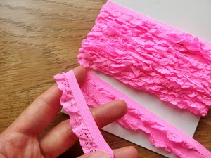 10Mts Neon Pink Knicker Underwear Lingerie Light Elastic 15mm Ruffled Lace Edge - Picture 1 of 11