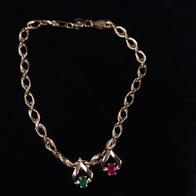 14K Yellow Gold Emerald Ruby Charm Bracelet 7.5" Oval Links - Image 1 of 4