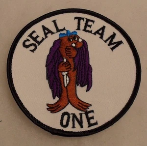 1990'S/2000'S "SEAL TEAM ONE" JACKET PATCH 4" DIAMETER MERROWED EDGE TWILL - Bild 1 von 2