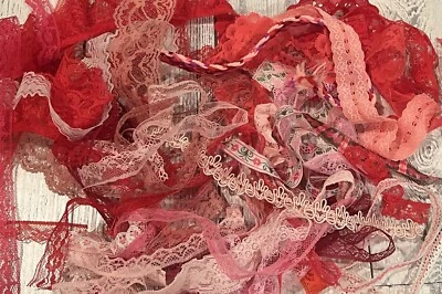 REDS & PINKS VINTAGE AND CURRENT LACE TRIM BULK SEWING CRAFT SNIPPET ROLL - Image 1 of 4