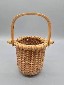NANTUCKET HAND CRAFTED BASKET TINY WITH HANDLE 6" H X 4" W - Picture 1 of 5