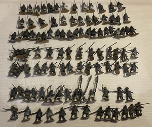 1/72 scale 100+ Plastic Roman Soldiers unpainted - Used Condition - Picture 1 of 9