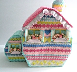 Easter Spring Handmade Plastic Canvas Needlepoint House Enesco Mouse 12 x 12 - Picture 1 of 11