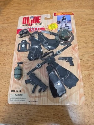 1997 - GI Joe Classic Collection - Acessórios para equipamentos de missão Navy Seal  - Imagem 1 de 2