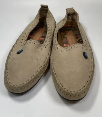 Mocasín sin cordones de gamuza para mujer Hush Puppies talla 7M Foto 1 de 4