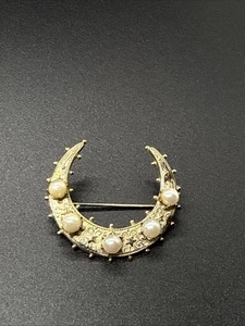 Moon And Stars Pin/Broach , Gold Tone And Pearl - Picture 1 of 17