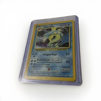 Gyarados Pokémon card Pokemon 6/102 Base Set  1995-1996-1998 Holo Original Xmas  - Image 1 of 4